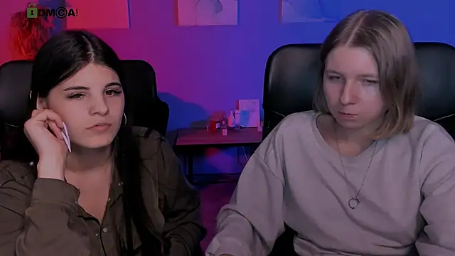 lizzie boom  online show from March 20, 8:25 pm