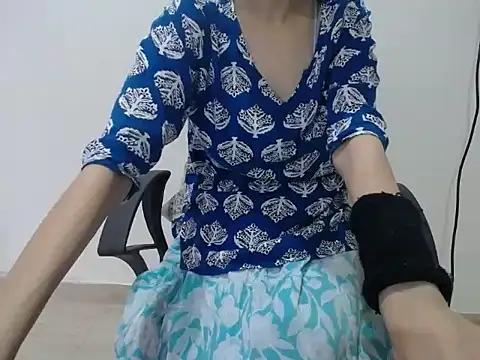 Farhana beautyfull online show from March 31, 4:34 am