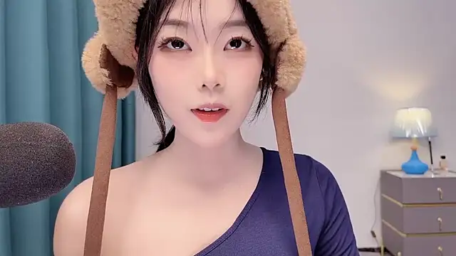 smalldaisy online show from May 20, 3:03 am