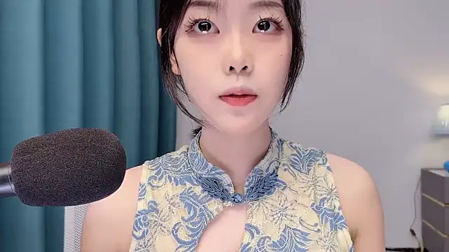 smalldaisy online show from May 17, 3:06 am