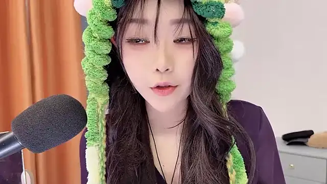 smalldaisy online show from February 3, 6:22 am