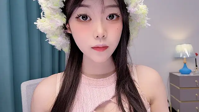 smalldaisy online show from May 13, 2:39 am