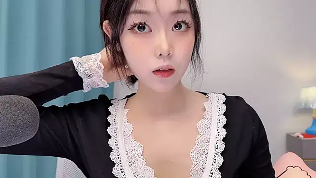 smalldaisy online show from May 1, 3:32 am