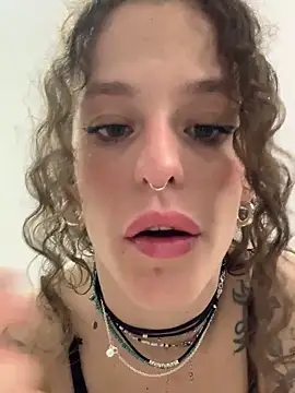 4lien online show from April 7, 9:06 pm