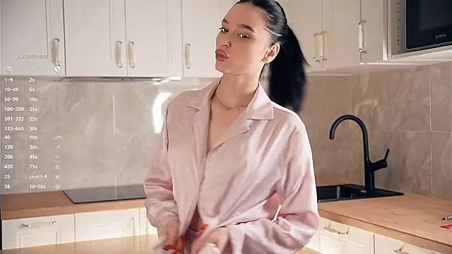 TyraEspina online show from January 8, 9:08 pm