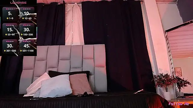 Emilyy05  online show from February 10, 3:20 am