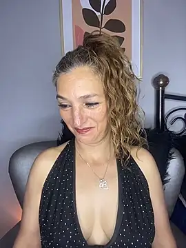 JennaMilf  online show from May 15, 6:32 pm