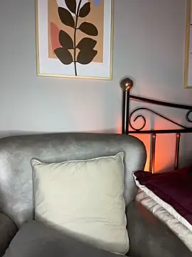 JennaMilf  online show from April 29, 5:26 pm