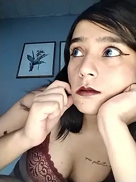 addictive me online show from March 26, 10:39 am