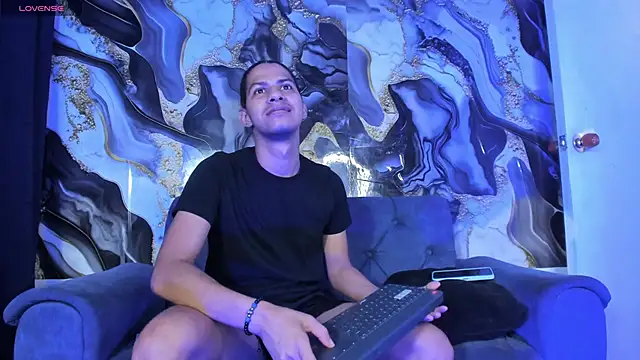Victor LatinBoy online show from May 10, 11:34 am