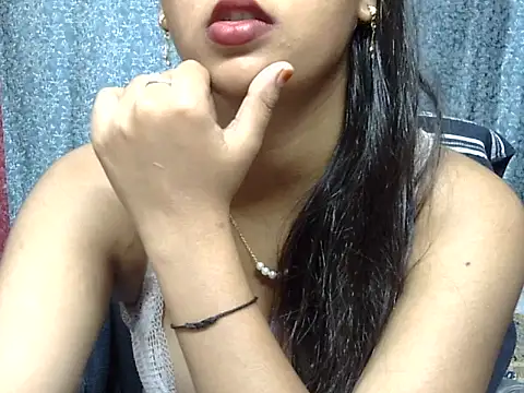 cute Dirty Diva online show from May 6, 4:22 pm