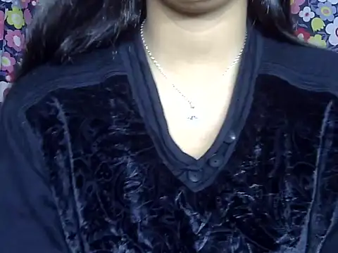 cute Dirty Diva online show from January 19, 3:30 pm