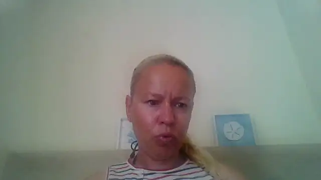 jennyblondeuk online show from May 4, 1:48 pm