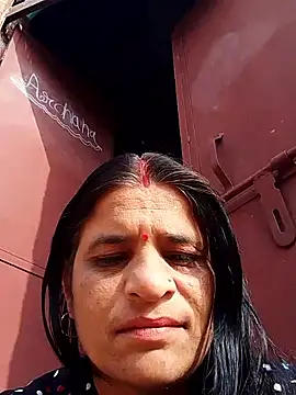 CUTE Ishpa online show from January 9, 8:52 am