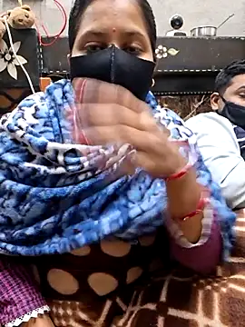 Radhacpl9528 online show from January 6, 3:48 pm