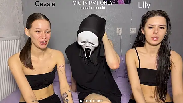 girls secrets online show from April 7, 10:17 am