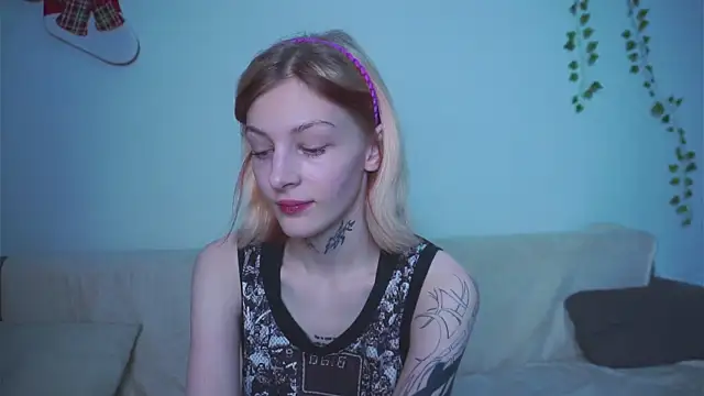 DebiLore online show from January 9, 7:18 pm