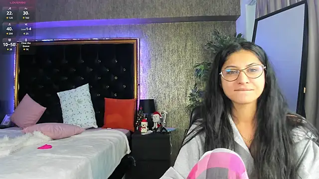 MelodyCruze online show from January 6, 7:01 am