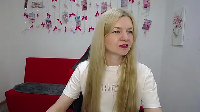 MelissaTyler online show from May 26, 11:09 am