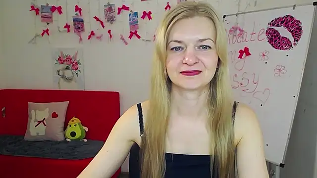 MelissaTyler online show from May 6, 11:25 am
