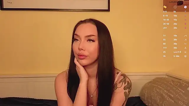 MamieHatchett online show from January 8, 6:45 pm