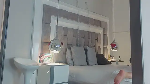 ElenaWatsonn online show from March 24, 8:36 pm