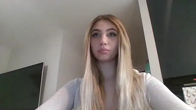 TeenLily online show from February 20, 8:09 pm