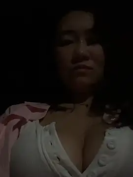 Molly-xiao online show from May 11, 2:45 pm