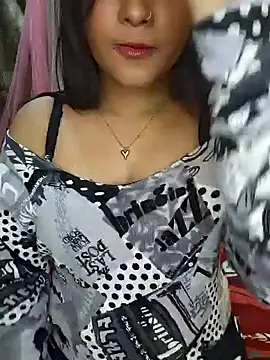 Saumyy online show from April 2, 5:21 pm