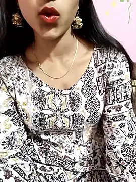 Yours-Zeenat online show from April 11, 6:11 pm