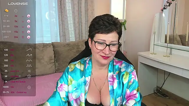 JennyMons online show from May 24, 8:46 am