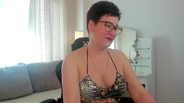 JennyMons online show from May 5, 8:28 am