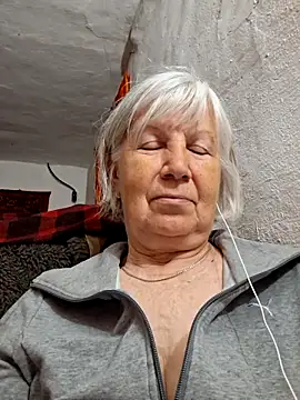 KlaudiaDarling online show from May 12, 7:09 pm