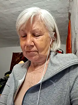 KlaudiaDarling online show from May 13, 7:19 pm
