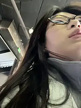 Qidandan778 online show from March 11, 4:27 am