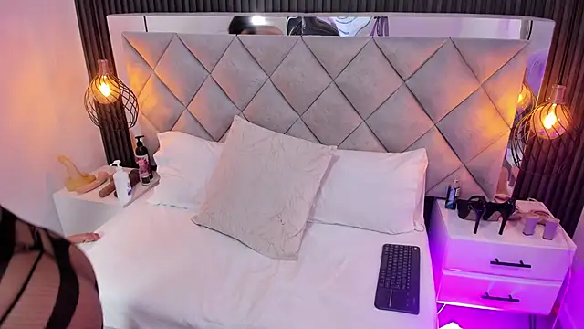 Sara Channel01 online show from February 3, 10:42 am