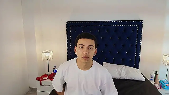 Jaden and sofia online show from May 7, 3:44 am