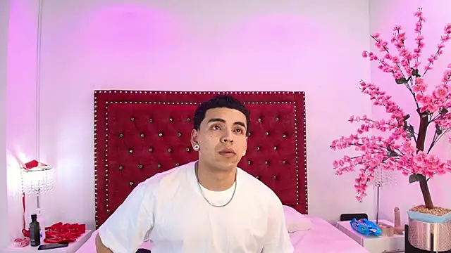 Jaden and sofia online show from May 17, 2:55 am