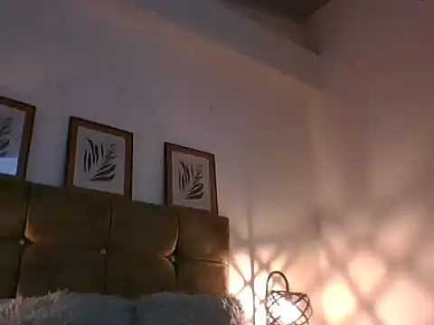 kat paradise online show from March 28, 11:54 am