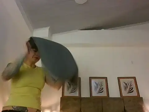 kat paradise online show from March 24, 11:48 am