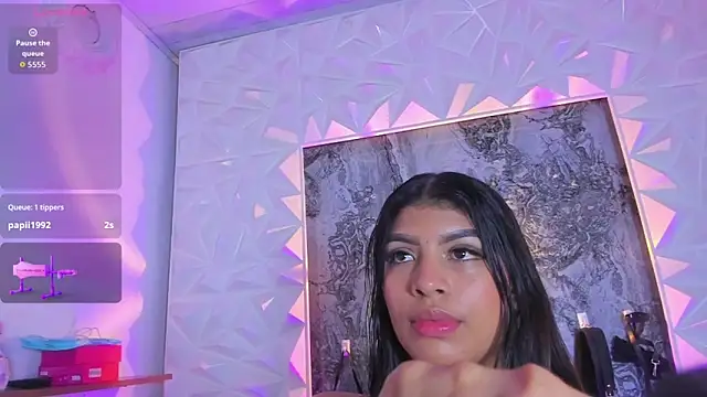 Sofia-love7 online show from May 7, 9:51 pm