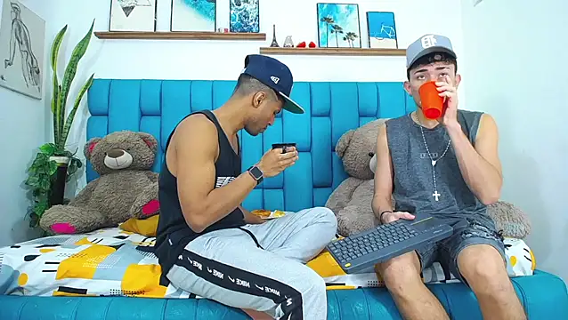 Interracial Snow Bunny online show from March 16, 2:10 pm