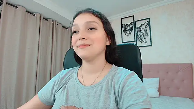 littlemolly walcott online show from May 6, 1:09 am