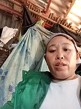 dakota-kis online show from December 23, 6:06 am