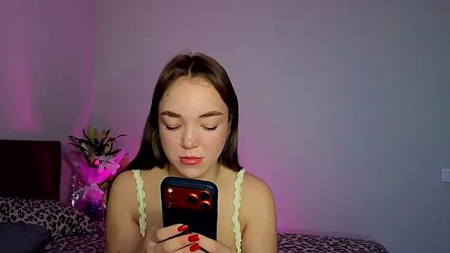 ChrissBerry online show from April 1, 2:34 am