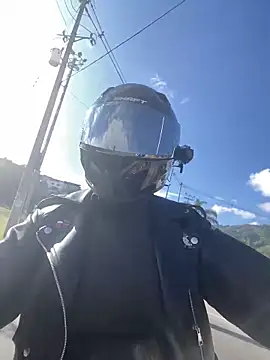 Scarlet auraa online show from March 21, 1:05 pm