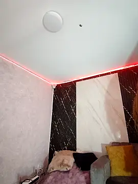 Isis Hot   online show from February 21, 11:22 am