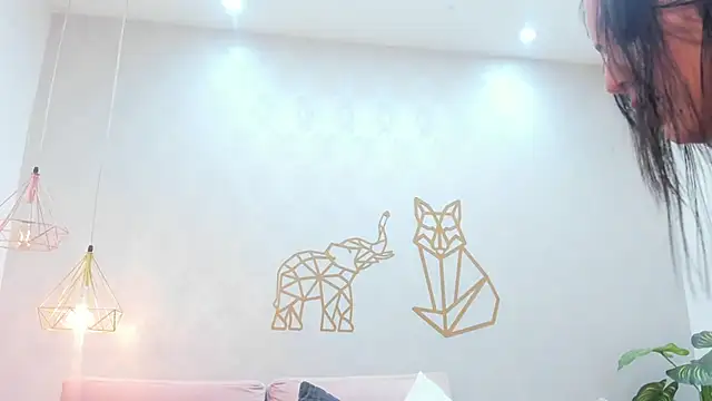 RavenPeachy online show from January 5, 8:45 pm