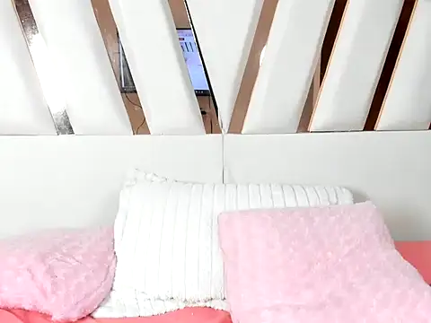 MiaKleinX online show from May 15, 11:29 pm