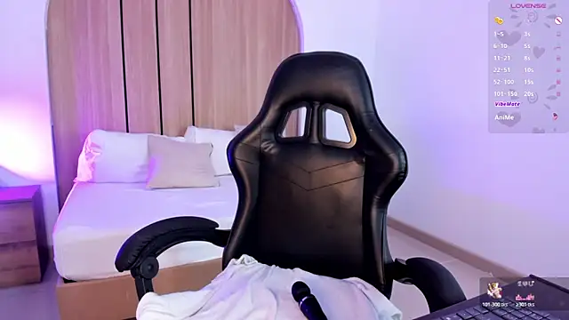 nina desire  online show from March 28, 8:36 am